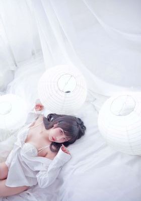吃胸摸下面激烈视频免费版_4K神马在线观看